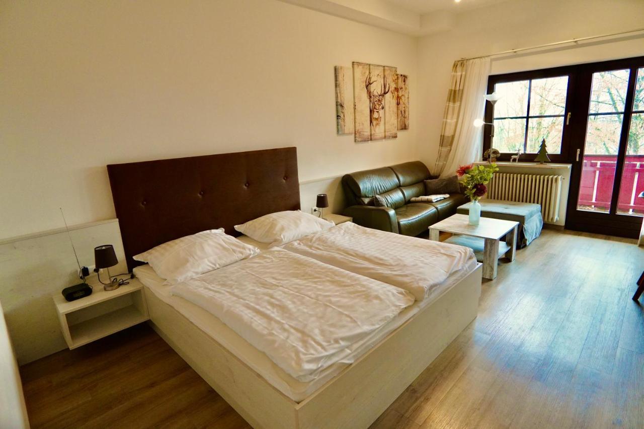 Hallelujah - Wunderschoenes Und Gepflegtes Apartment Mit Bademantelgang Zur Therme บัด กรีสบาค ภายนอก รูปภาพ
