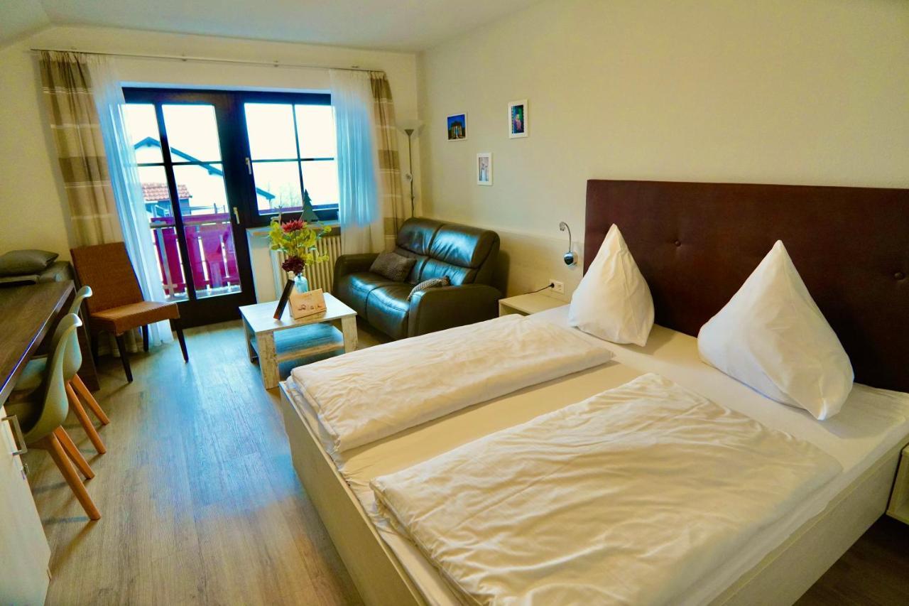 Hallelujah - Wunderschoenes Und Gepflegtes Apartment Mit Bademantelgang Zur Therme บัด กรีสบาค ภายนอก รูปภาพ